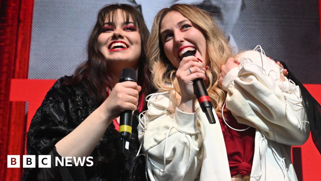 Last Eurovision pre-party before Liverpool - BBC News